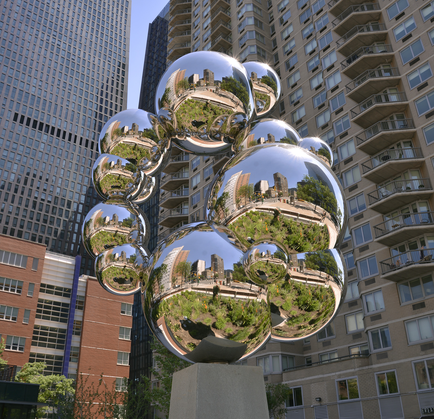 Nyc Public Art Sculpture New York City 34th Street